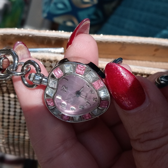 Guess Mesh Cosmetic Case - Picture 7 of 12